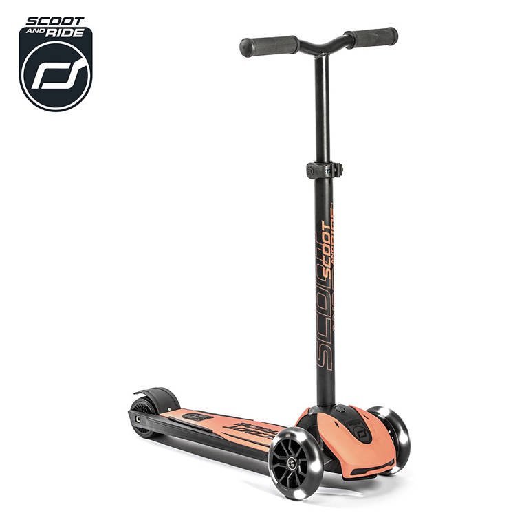 Scootandride SCOOTANDRIDE Highwaykick 5 LED Hulajnoga trójkołowa balansowa ze świecącymi kółkami 5+ Peach solution-bc-6711-0