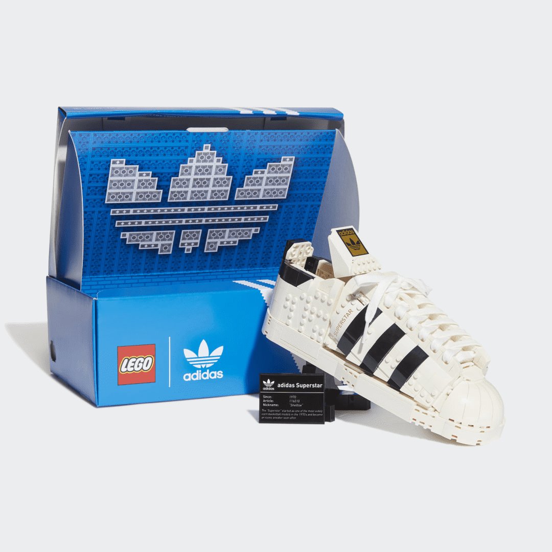 LEGO Creator Expert But adidas Originals Superstar 10282