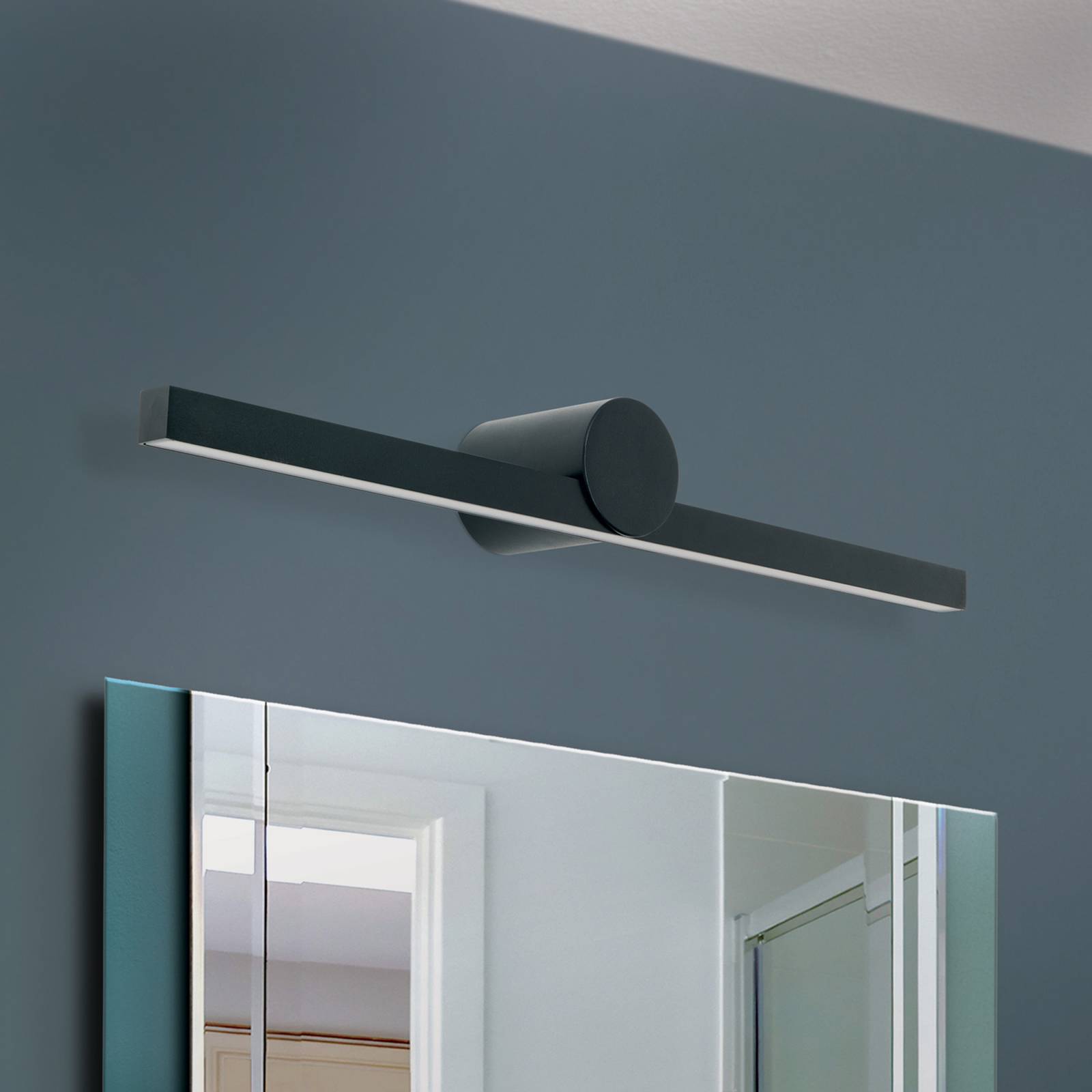 Oświetlenie lustra LED Beauty, 61cm, czarne