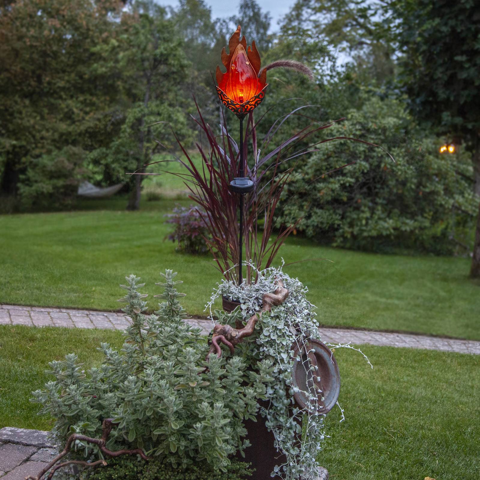 Lampa solarna LED Melilla Flame kształt płomienia