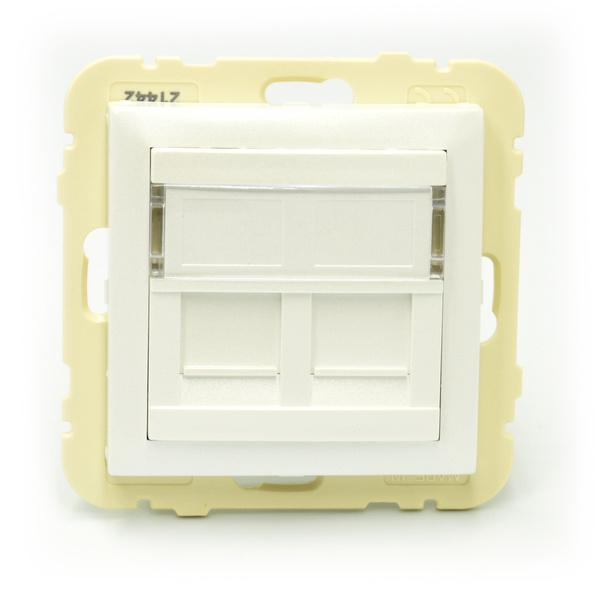 EFAPEL LOGUS90 ELEMENT CENTRALNY DO GNIAZDA TELEFONICZNEGO/KOMPUTEROWEGO LODOWY 90442 TGE