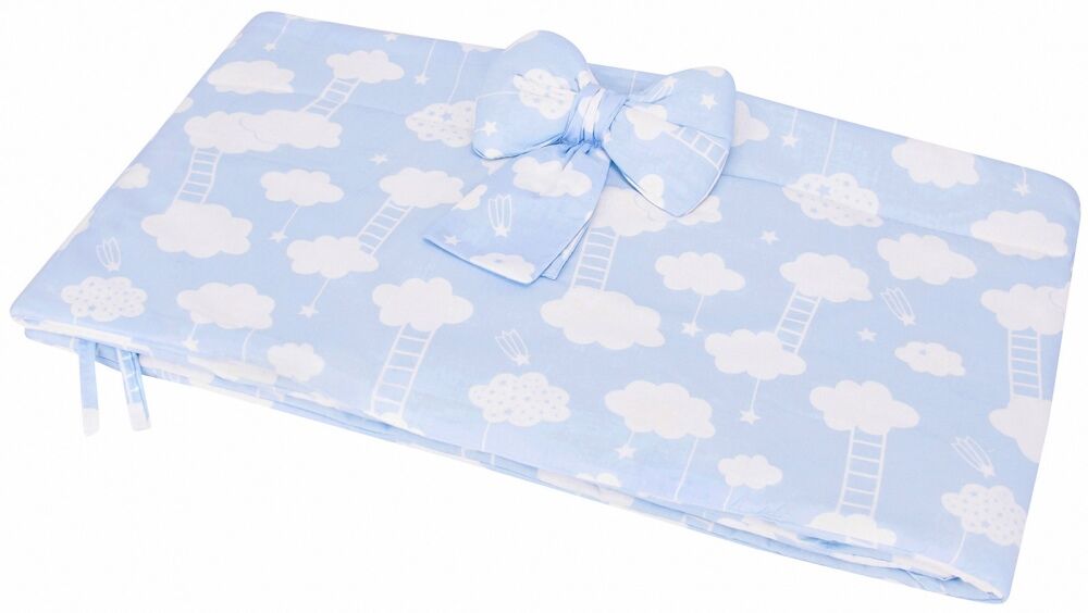 Ochraniacz na szczebelki 180x35 do łóżeczka Obleczenie wiązany Bawełna - Błękitny w białe chmurki z drabinką