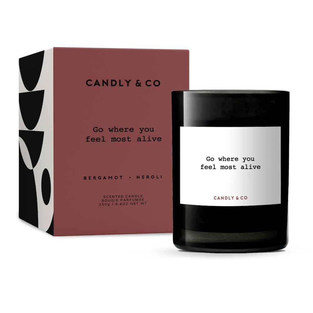 Candly&Co Świeca No.5 Go where you feel most alive 250.0 g