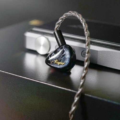 KINERA Queen of Audio QOA Vesper galaxy gray