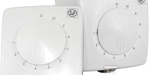 Regulator tyrystorowy REB-1N, natynkowy do wentylatorów 1 fazowych (230V) o mocy powyżej 20W a poniżej 230W, wymiary 80x80x68