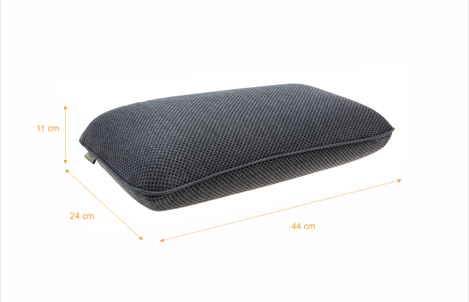 Qmed CAMP and TRAVEL Pillow Mała poduszka rehabilitacyjna do snu 1 sztuka