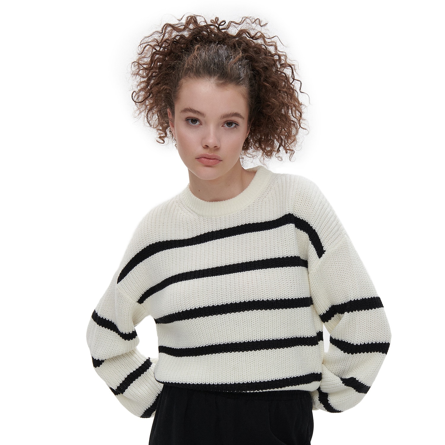 Cropp - Sweter w paski - Kremowy