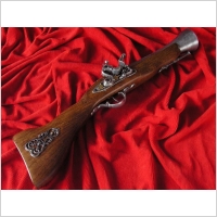 BOGATO ZDOBIONY WIELKI GARŁACZ Z ZAMKIEM SKAŁKOWYM (W118)