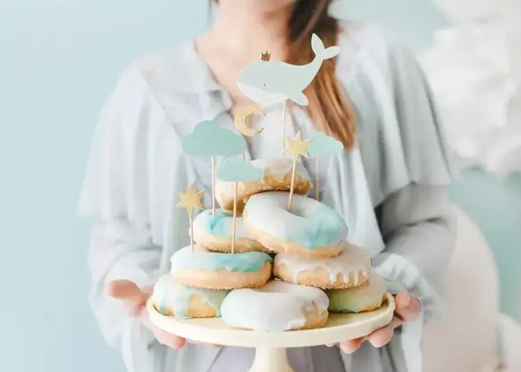 Dekoracje do muffinek Wieloryb 11-13.5cm 7szt - PartyDeco
