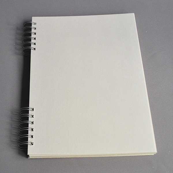 Album do scrapbookingu, 29,5x21 cm