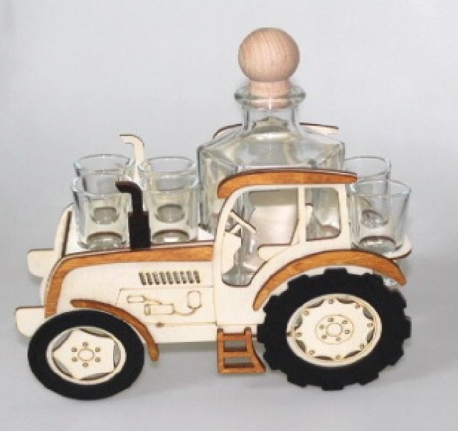 Pigmejka Karafka na alkohol - traktor PIGMEJKA, 500 ml + 6 szt. kieliszków