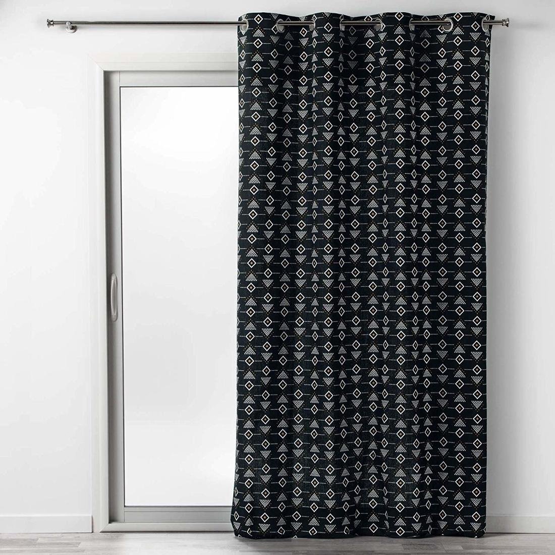 Douceur d'intérieur Douceur dinterieur Zasłona zaciemniająca LETIKO 140 x 240 cm czarna z nadrukiem Zasłona zaciemniająca LETIKO 140 x 240 cm czarna z nadrukiem