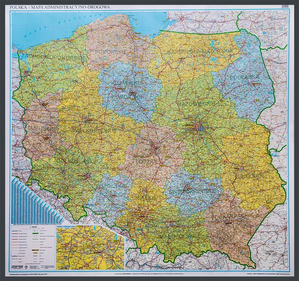 EkoGraf, Polska mapa ścienna administracyjno-drogowa z tablicami rejestracyjnymi na podkładzie w drewnianej ramie, 1:500 000