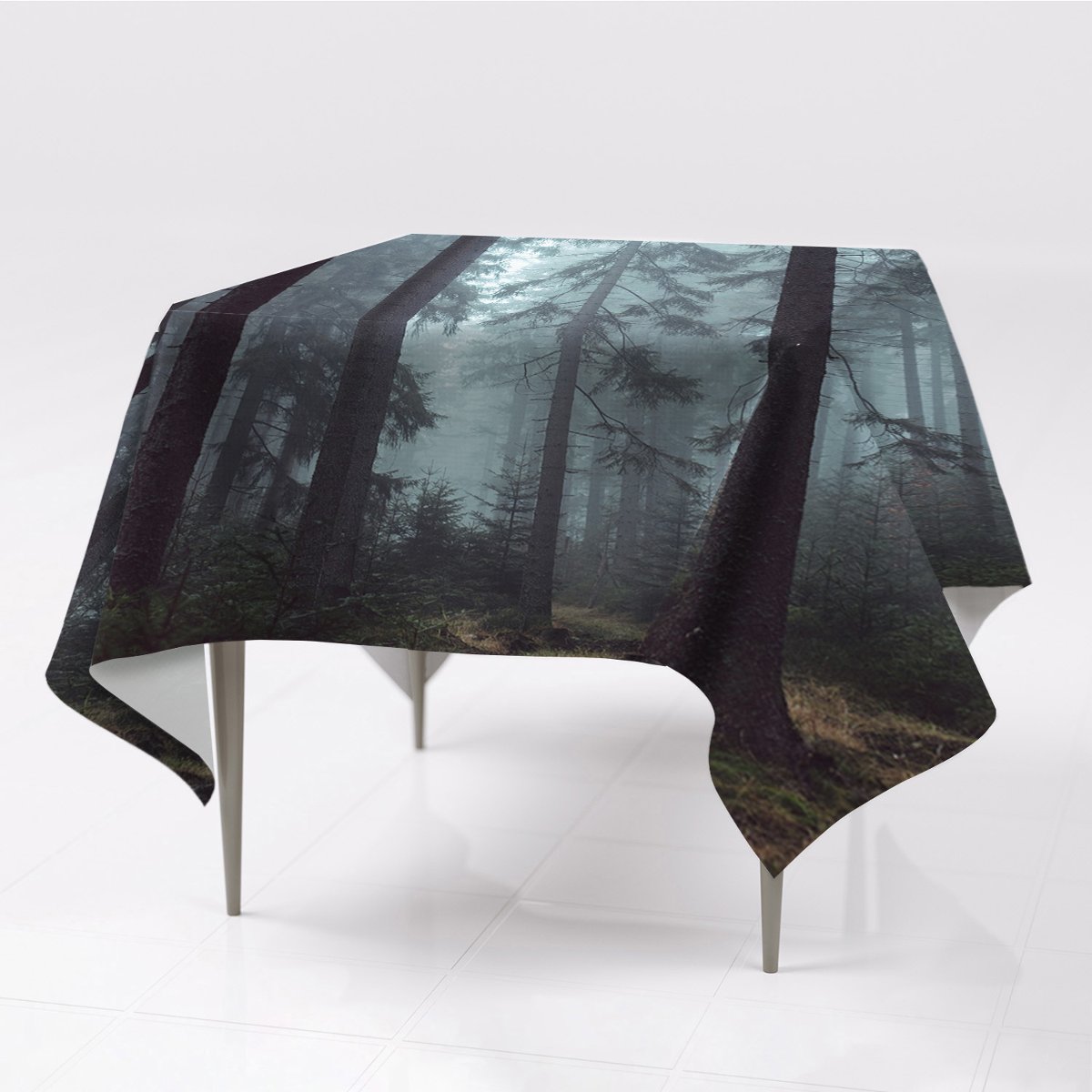 Do salonu gładki obrus na stół Mglisty Las 150x150, Fabricsy
