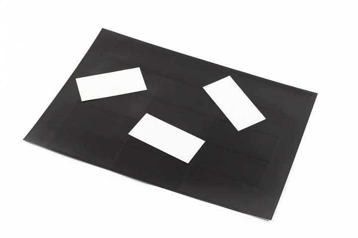 NAKLEJKI MAGNETYCZNE PROSTOKĄTNE - 40x80mm, grubość 0,4mm