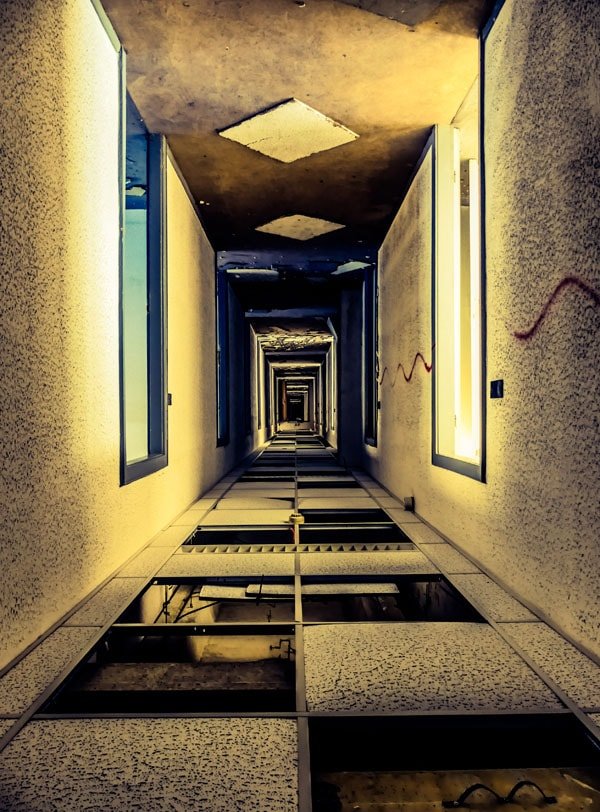 Galeria Plakatu, Plakat, Opuszczone Miejsce 2, 61x91,5 cm