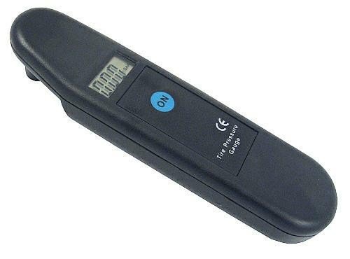 CarCommerce Ciśnieniomierz cyfrowy samochodowy LCD 0-7 BAR CAR61401