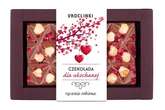 Czekolada Mleczna Z Malinami I Orzechami Laskowymi Dla Ukochanej Dwa Serca