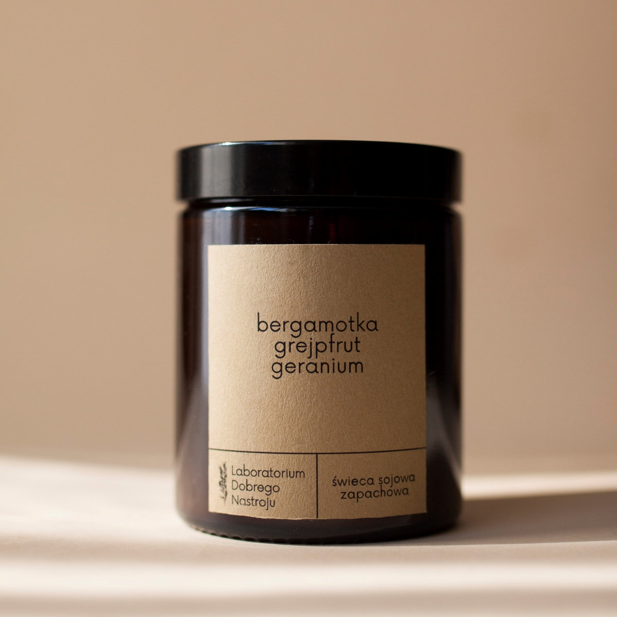 Laboratorium Dobrego Nastroju, Świeca Sojowa: Bergamotka-Grejpfrut-Geranium, 180 ml