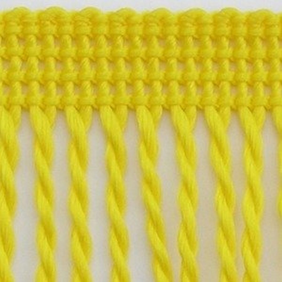 kufer-pasmanteria.pl Frędzle PP - 60 (1mb) Żółte 113 19469239_20220303191733