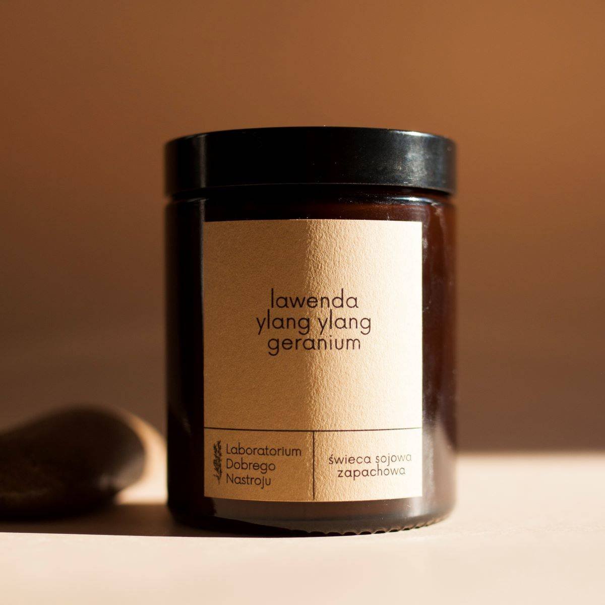 Laboratorium Dobrego Nastroju, Świeca Sojowa: Lawenda-Ylang Ylang-Geranium, 180 ml