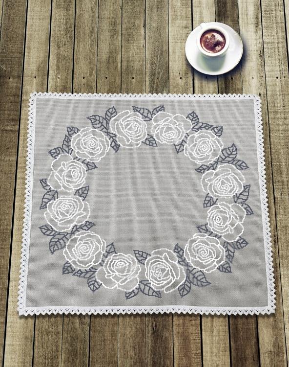 Haft krzyżykowy - Zestaw do haftu - Serwetka z białymi różami