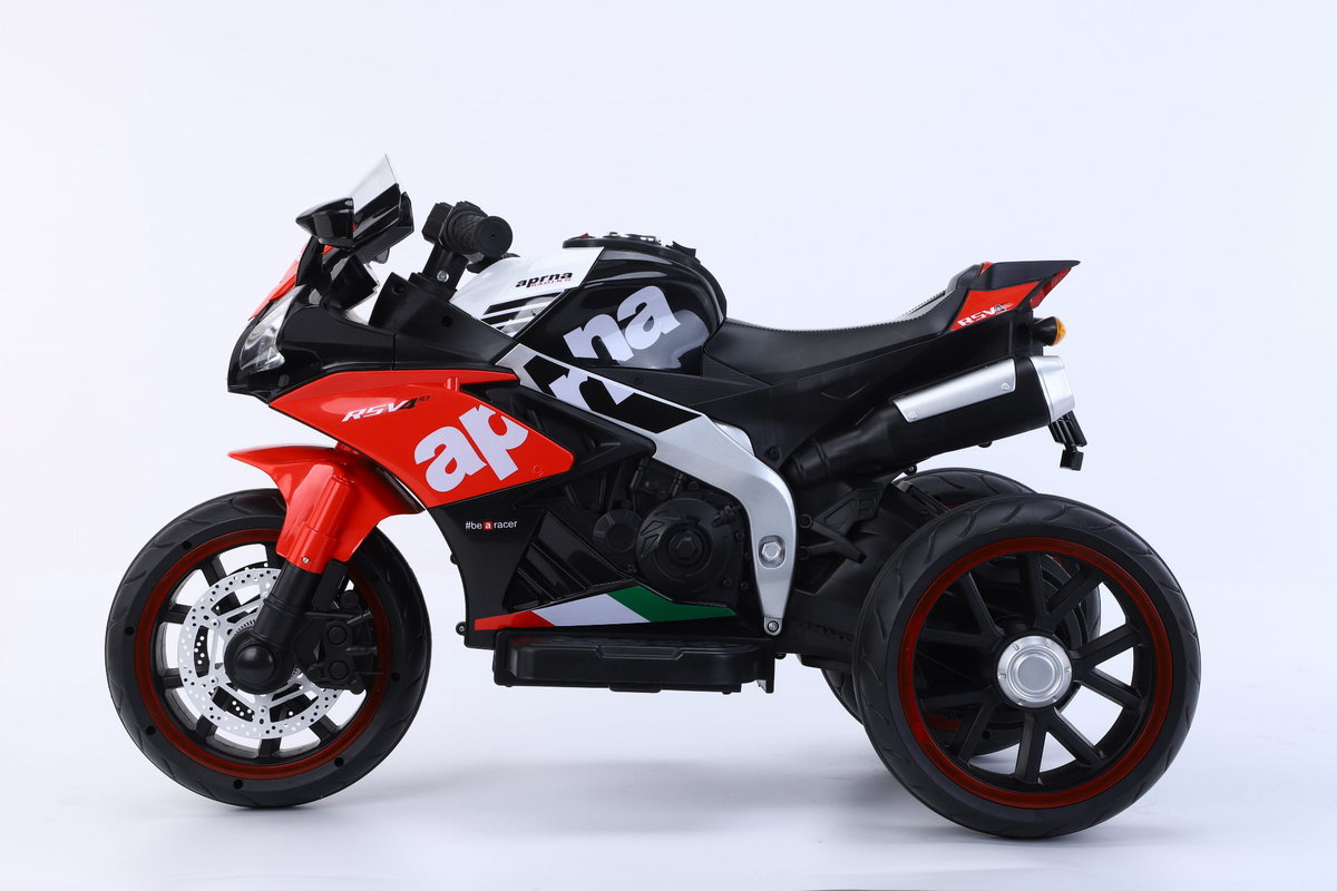 Motorek ścigacz trójkołowy na akumulator  n-666 lakier czerwony