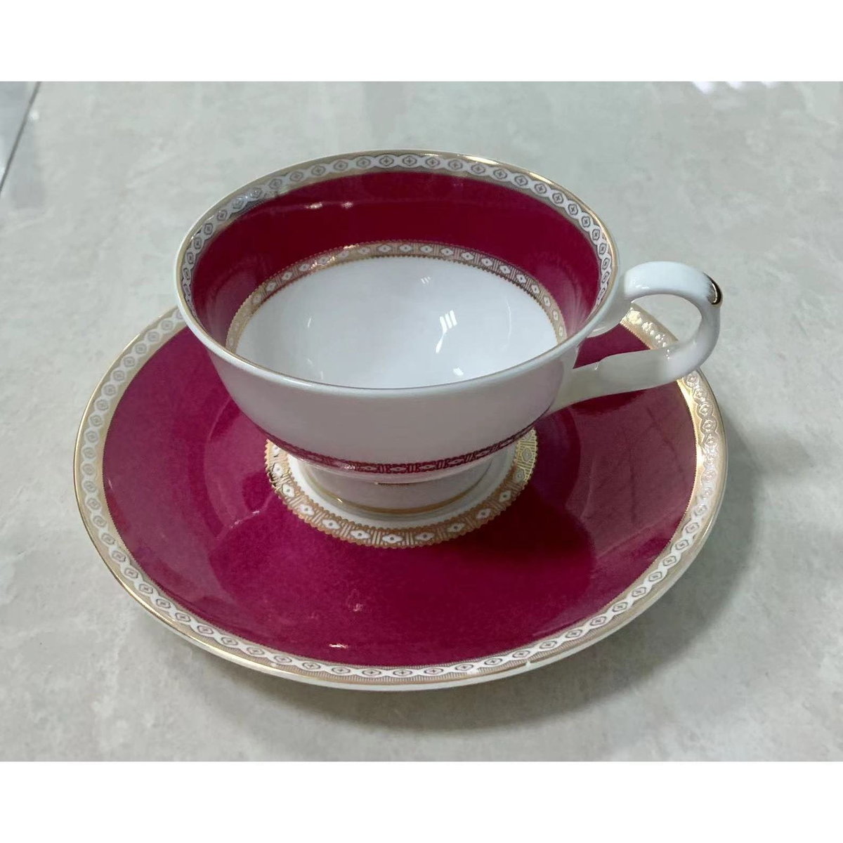 P4Y, Filiżanka Do Herbaty 250Ml + Spodek