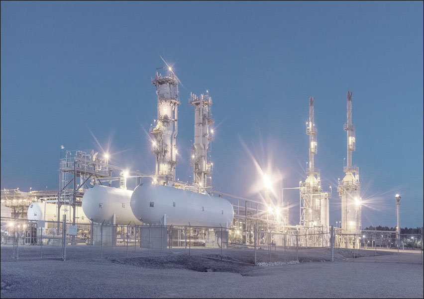 A refinery in Pascagoula, Mississippi., Carol Highsmith - plakat 100x70 cm