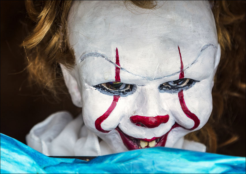 A rendition of the scary clown, Carol Highsmith - plakat 70x50 cm