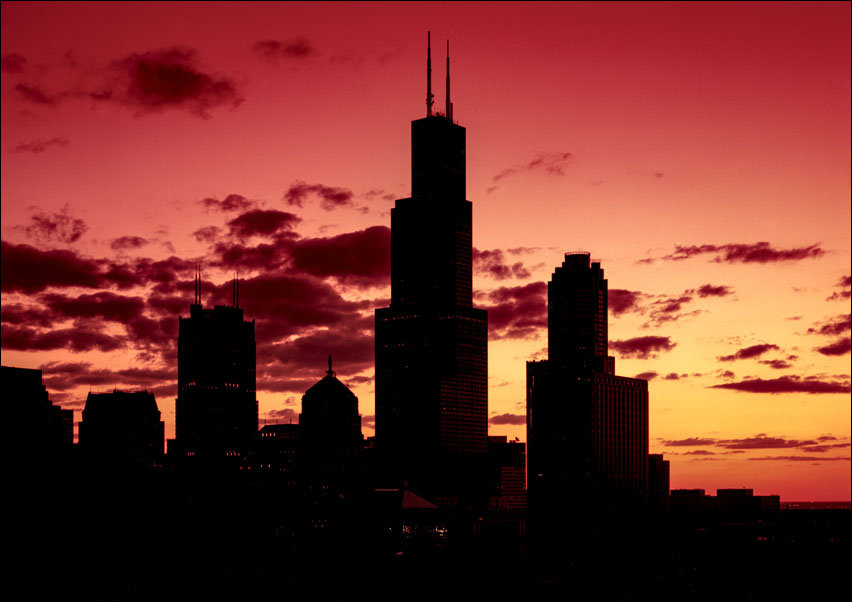 Chicago’s skyline appears in silhouette at sunset., Carol Highsmith - plakat 70x50 cm