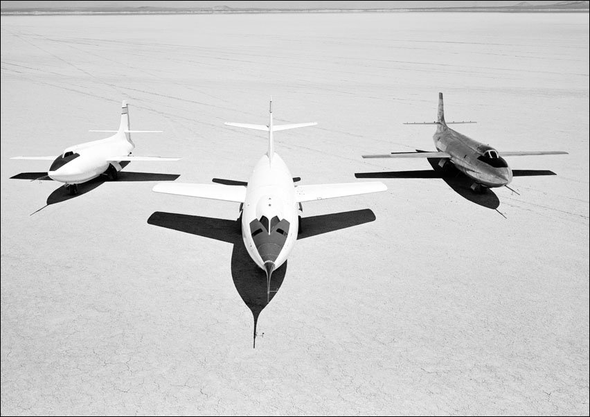 Early NACA research aircraft on the lakebed at the High Speed Research Station in 1955, Charles Martin - plakat 70x50 cm