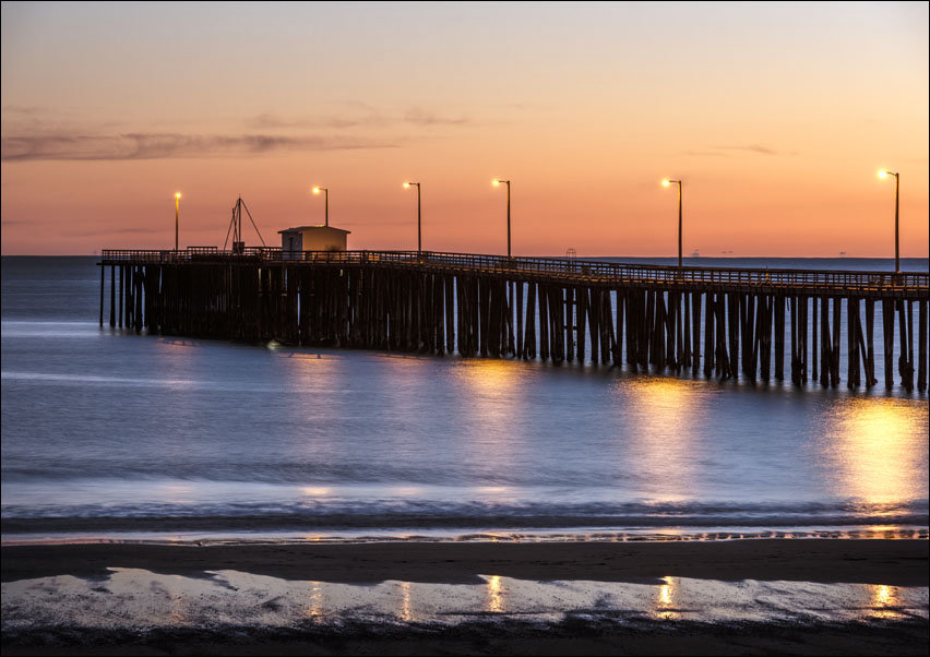 Sunset over the Pacific Ocean at the pier in Pismo Beach, California, Carol Highsmith - plakat 29,7x21 cm