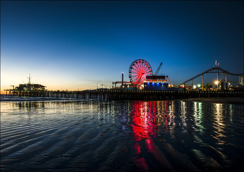 The Santa Monica pier at sunset., Carol Highsmith - plakat 50x40 cm