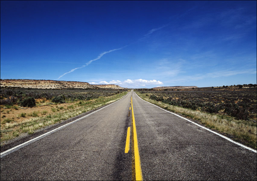 This may not be a highway to nowhere in the American West, but it’s a highway no one is on at the moment., Carol Highsmith - plakat 91,5x61 cm
