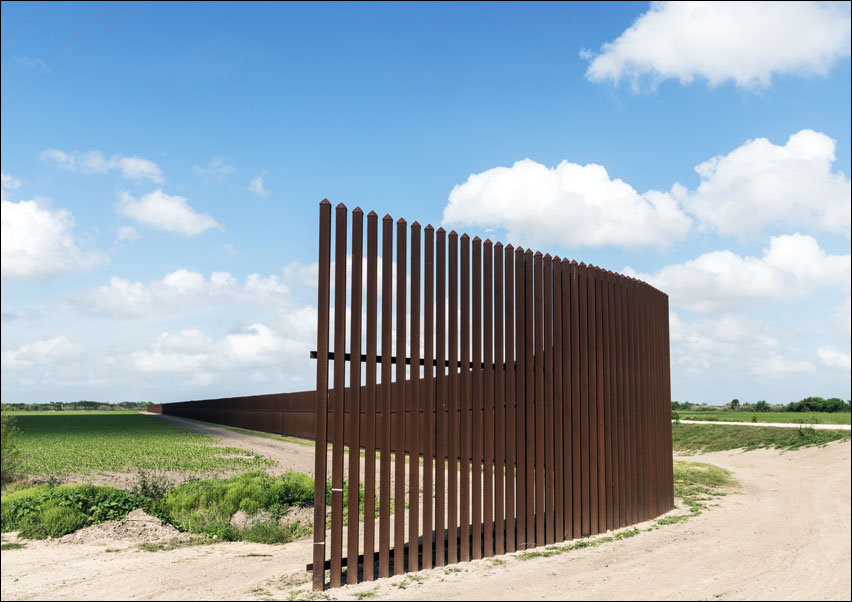 United States-Mexican border-security fence in Brownsville, Texas, Carol Highsmith - plakat 70x50 cm