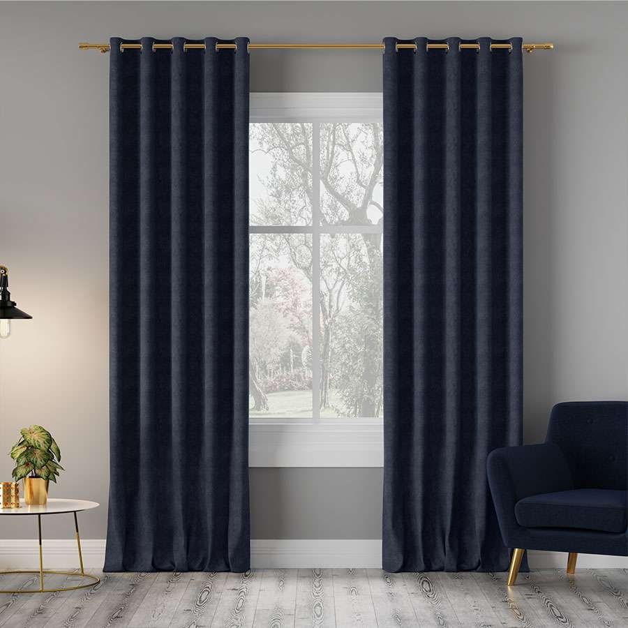 Zasłona gotowa na przelotkach,