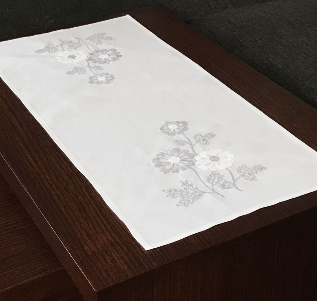 Bieżnik z haftem, 40x85, biała w kwiaty, OH-160-A