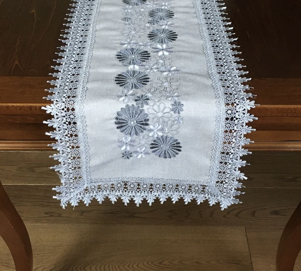 Bieżnik z haftem, 40x160, szary w kwiaty, OH-161-A