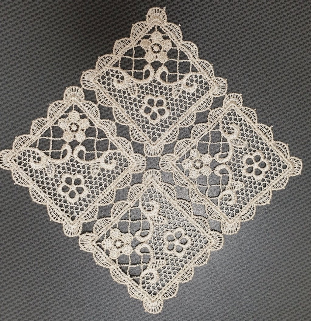 Serwetka Z Gipiury, 15X15, Beżowa Geometryczna W Kwiaty, G20-03-Kw