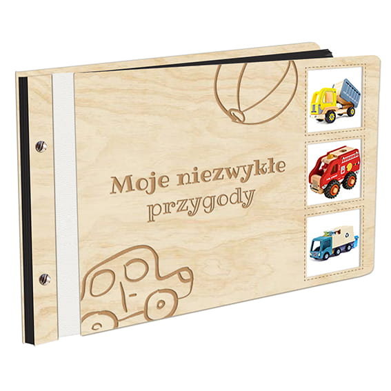 Album Na Zdjęcia Dla Dziecka Autka Moje Niezwykłe Przygody W Drewnianej Oprawie Z Czarnymi Kartami Z Grawerem
