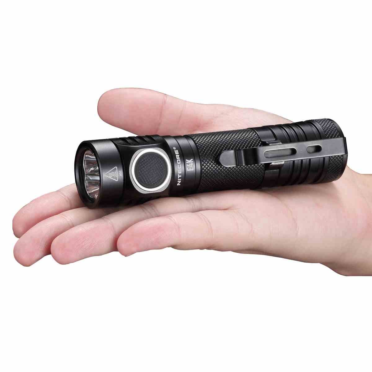 Nitecore Latarka E4K 4400 lumenów LAT E4K