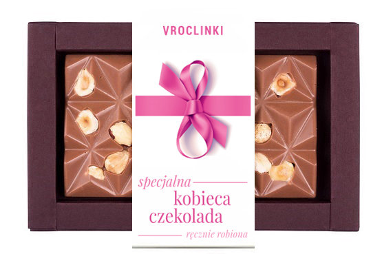 Czekolada mleczna z orzechami laskowymi - Dzień kobiet różowa wstążka
