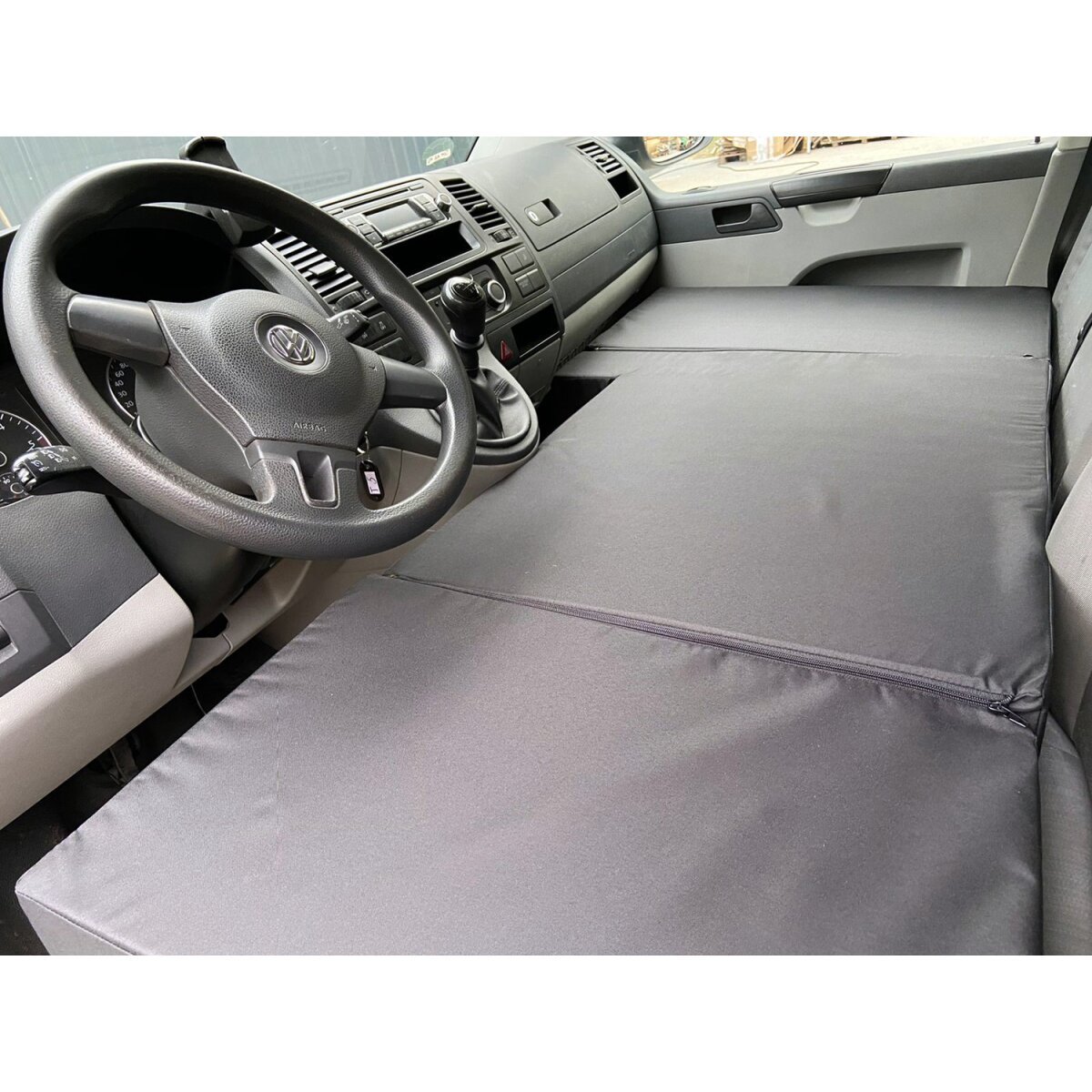 MATERAC DO SAMOCHODU VW T5 T6 MULTIVAN BUS 148x68x10 CZARNY