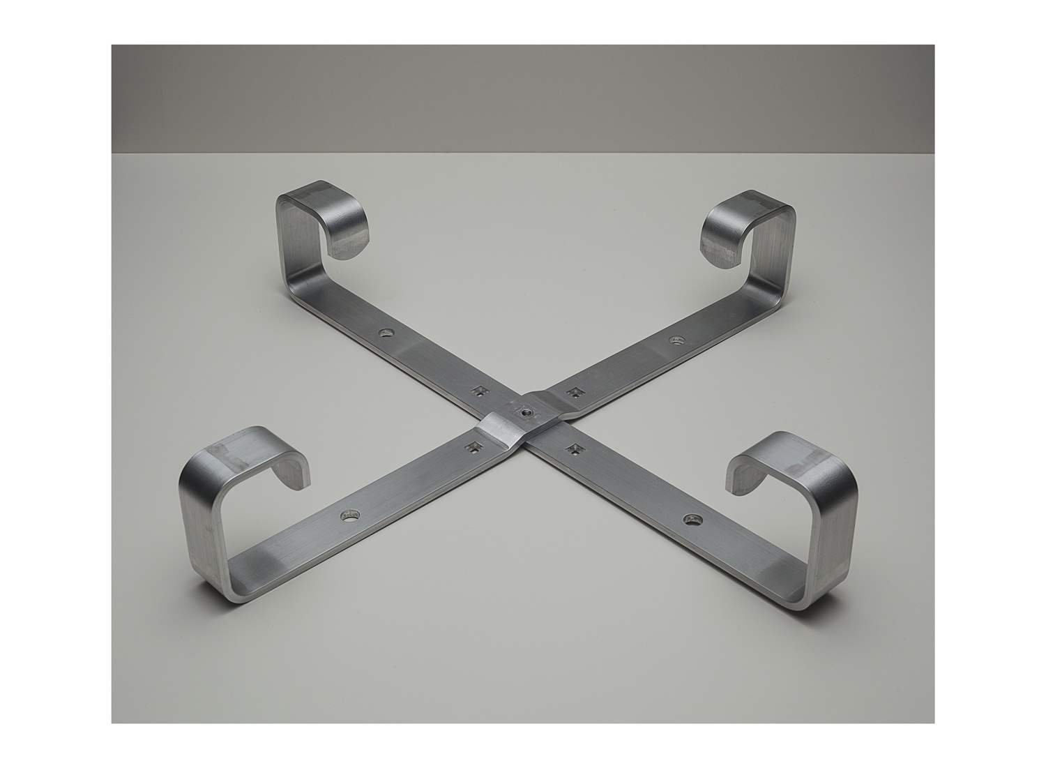 Stelaż zapasu kabla z aluminium (4mm) 600x600x30mm