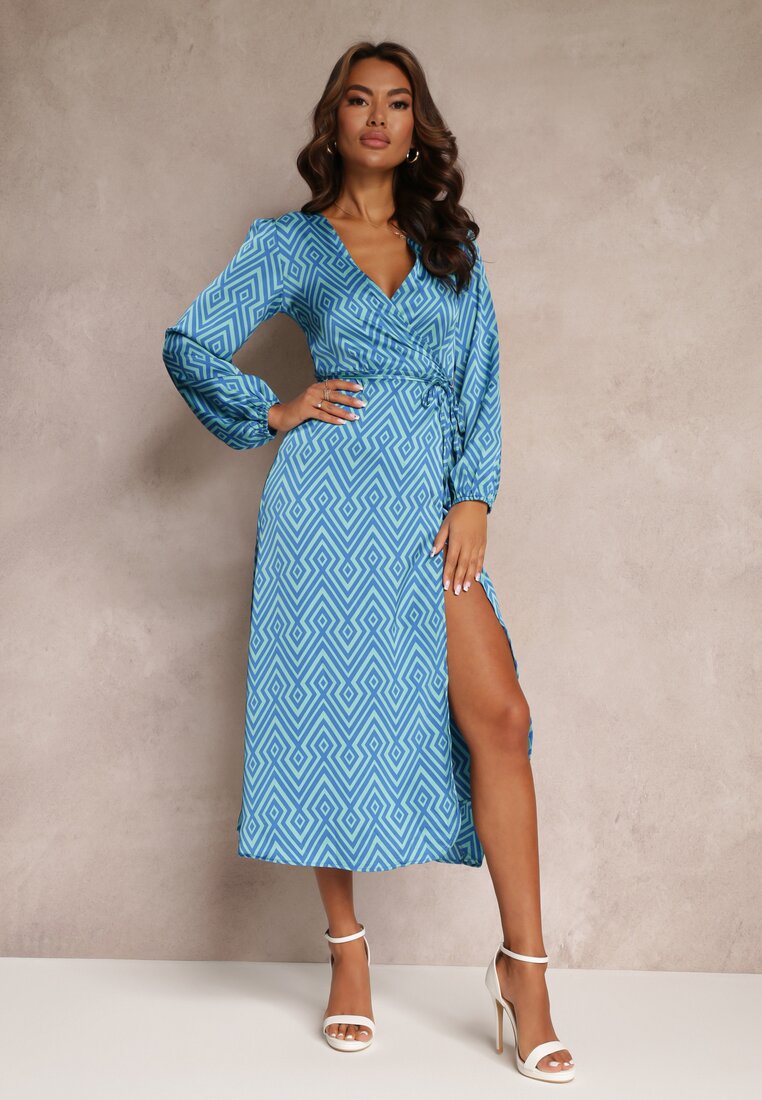 Niebieska Satynowa Sukienka Kopertowa w Geometryczny Wzór Hurush