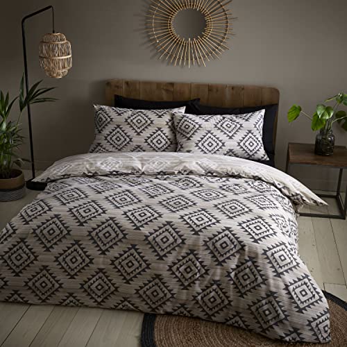 Beżowa pościel dwuosobowa 200x200 cm Aztec Geo – Catherine Lansfield