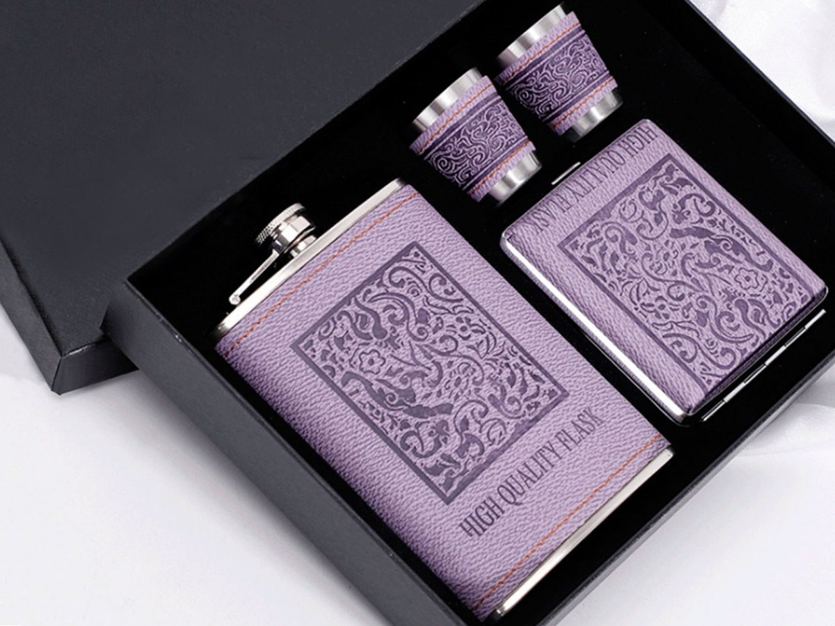 Kpl. Piersiówka + 2 kieliszki + papierośnica