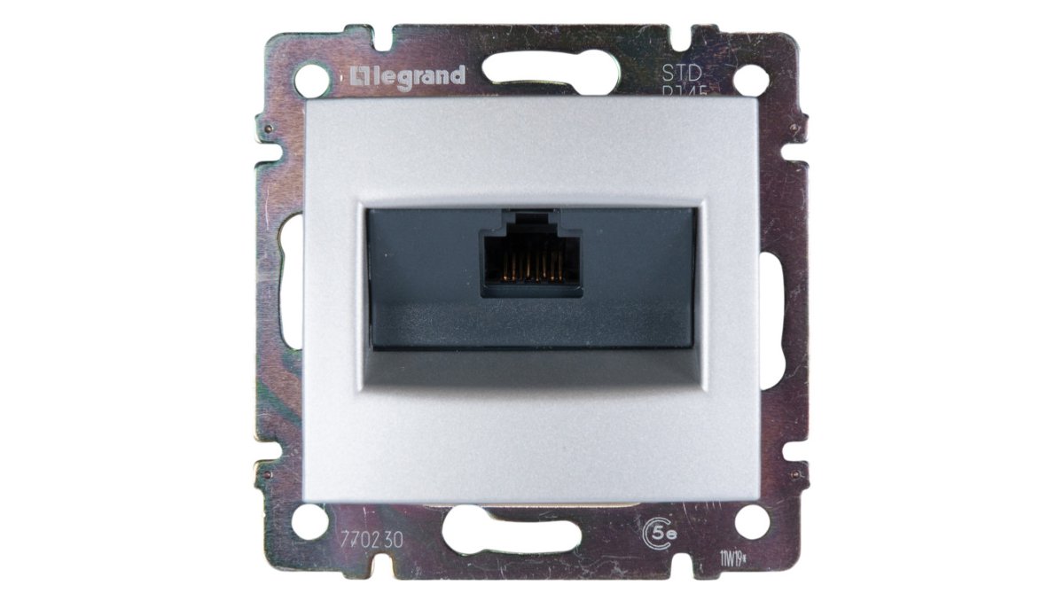 Legrand Valena gniazdo 1xrj 45 kat.5e utp 770230