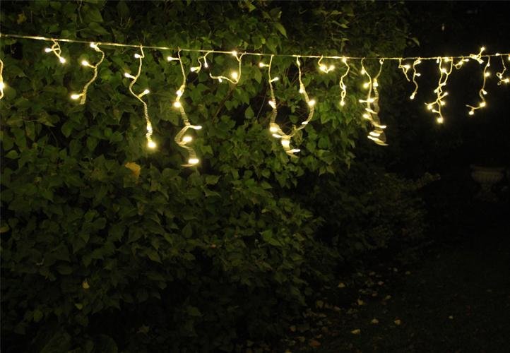 Lampki ogrodowe JOYLIGHT 600 LED, ciepłe białe, 22 m